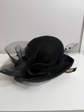 Milan by Charm Vintage Decorative Derby Hat Black Tulle flower NWT deadstock